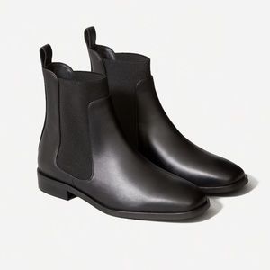 Everlane Square Toe Chelsea Boot - NEW